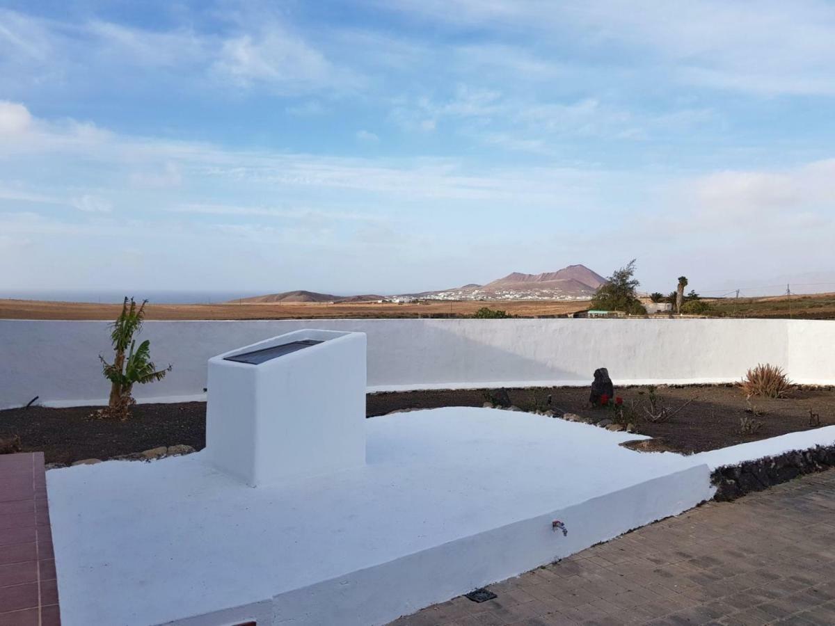 Casa El Gallo Teguise  Extérieur photo